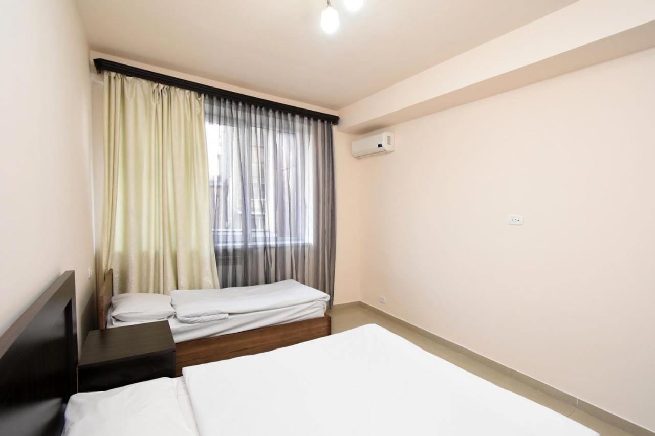 Mini Hotel יירבאן מראה חיצוני תמונה