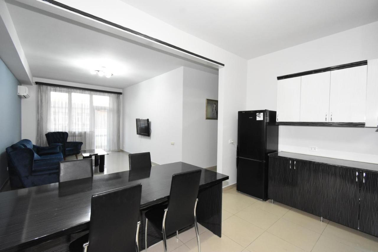 Mini Hotel יירבאן מראה חיצוני תמונה