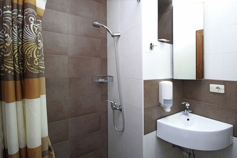 Mini Hotel יירבאן מראה חיצוני תמונה