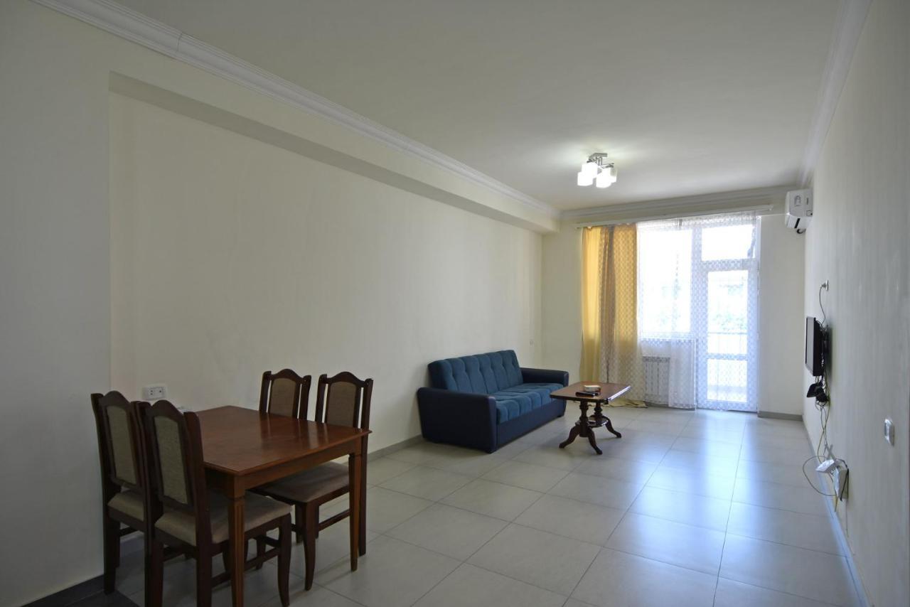 Mini Hotel יירבאן מראה חיצוני תמונה